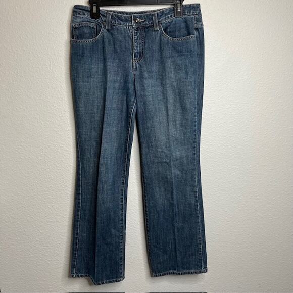 Nine West Sz 8 Straight Leg Medium Wash Denim Jeans - Picture 1 of 9